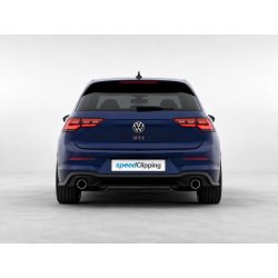 Heckansicht eines Autos mit ersetztem Wunschkennzeichen für eine professionelle Fahrzeugpräsentation.